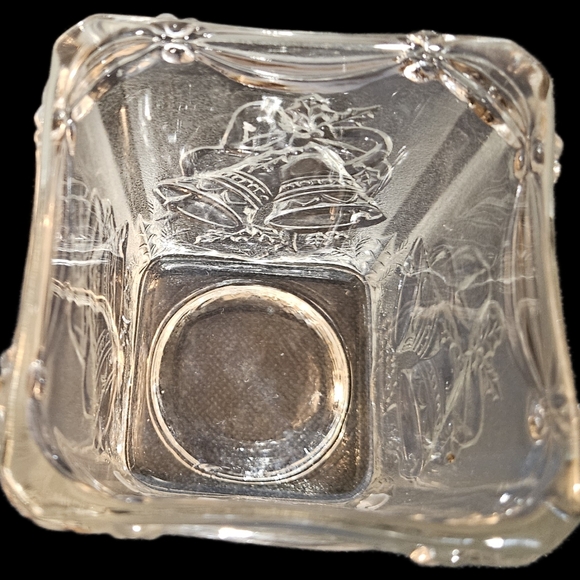 Two Christmas candle holders, one with red poinsettia design and the other Bells - Picture 5 of 15